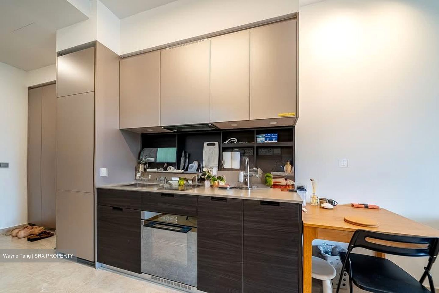 Haus On Handy (D9), Condominium #531167021